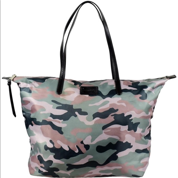 Rebecca Minkoff Handbags - 🆕 Rebecca Minkoff Blythe Camouflage Tote Bag